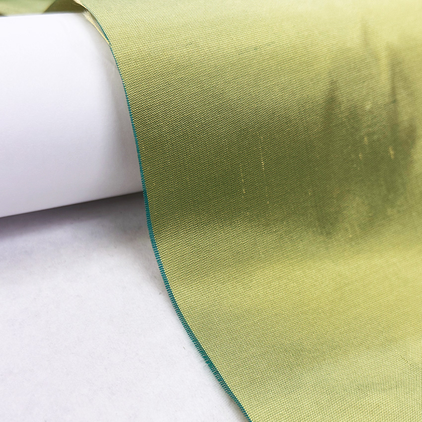 Plain-silk-fabric