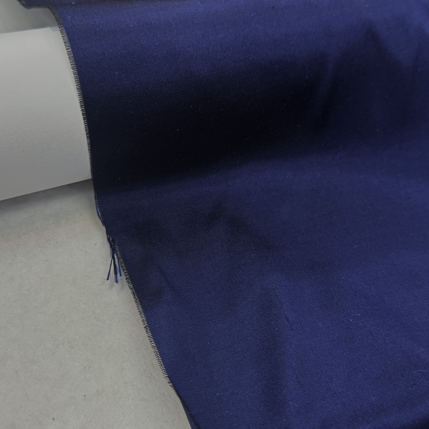 Plain-silk-fabric